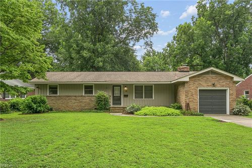 11 Miller Road, Newport News, VA, 23602 | Card Image