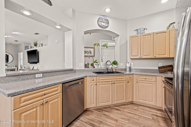 4210 Silver Berry Ct, House other with 3 bedrooms, 2 bathrooms and null parking in SPRING HILL FL | Image 13