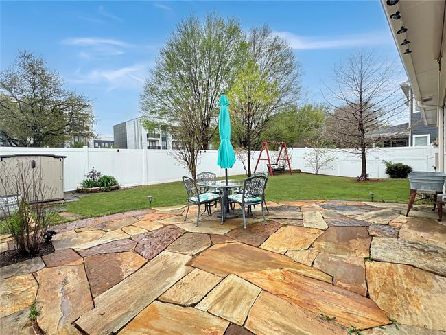 Large Flagstone patio | Image 4