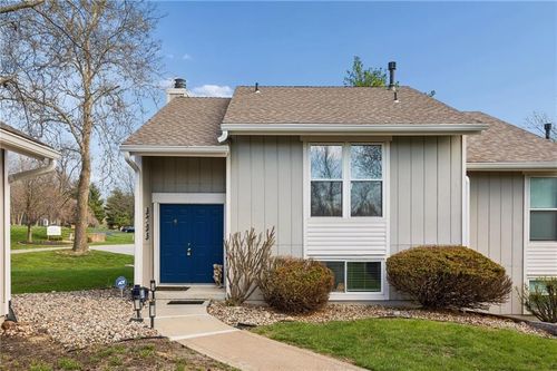 5735 N Oregon Ave, Kansas City, MO, 64151-2641 | Card Image