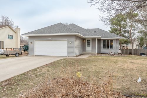 1817 Ruby Cir, Shakopee, MN, 55379-3300 | Card Image
