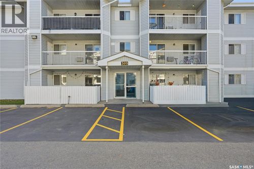 301 Cree Cres, Saskatoon, SK, S7K7Y3 | Card Image