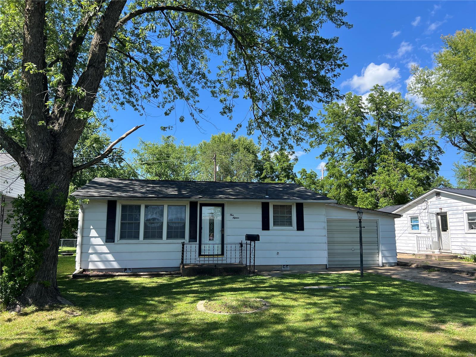 Blair St, Sullivan, MO 63080
