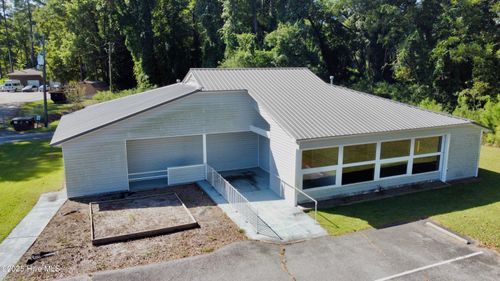 107 Church St, Lake Waccamaw, NC, 28450-1909 | Card Image