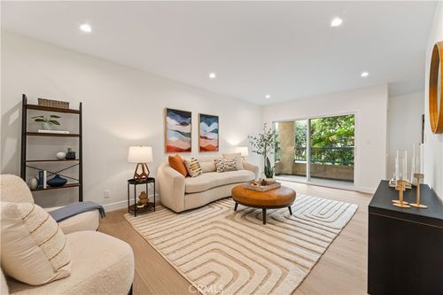 unit-7-18307 Burbank Blvd, Tarzana, CA, 91356-2738 | Card Image