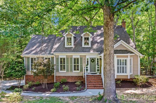 1472 Old Tara Ln, Fort Mill, SC, 29708-8004 | Card Image