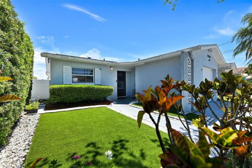 5106 Blue Heron Dr, New Port Richey, FL, 34652-4402 | Card Image