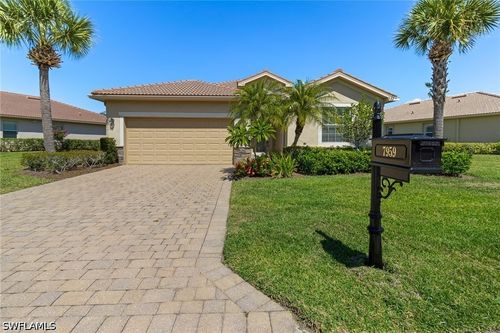 7959 Princeton Dr, NAPLES, FL, 34104-6677 | Card Image