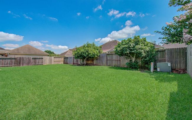 3410 Walden Creek Ln, House other with 3 bedrooms, 3 bathrooms and 2 parking in Pearland TX | Image 44