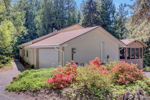 870 238th Ave Ne, Sammamish, WA, 98074-3521 | Card Image