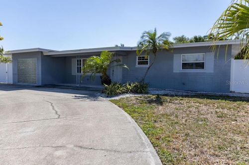 10126 E 4th Street E, TREASURE ISLAND, FL, 33706 | Card Image