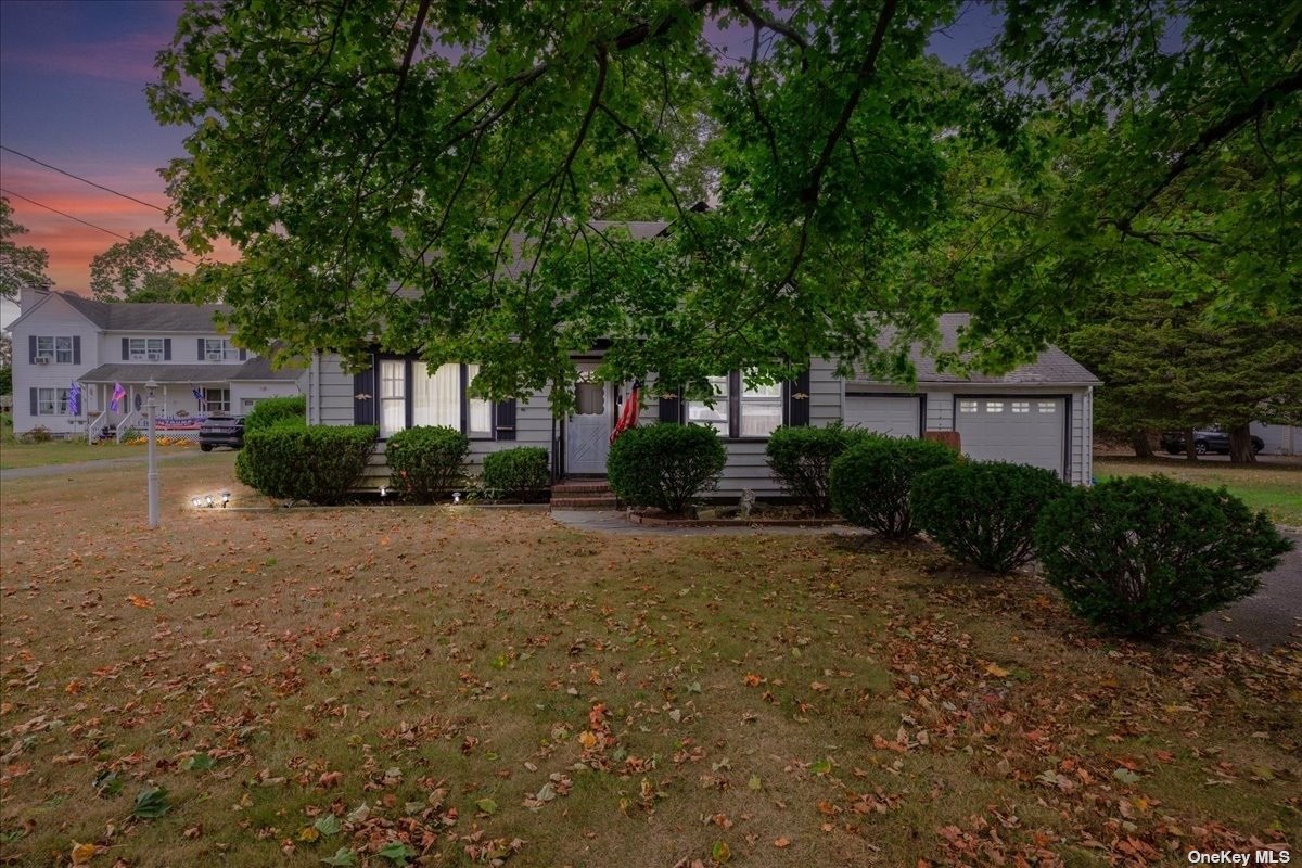 Gazzola Dr, East Patchogue, NY 11772