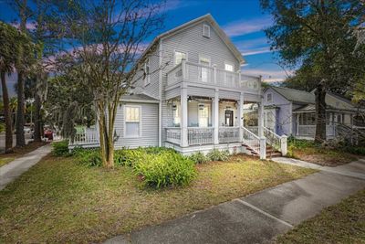 204 S 6 Th Street, Home with 4 bedrooms, 3 bathrooms and null parking in Fernandina Beach FL | Image 1