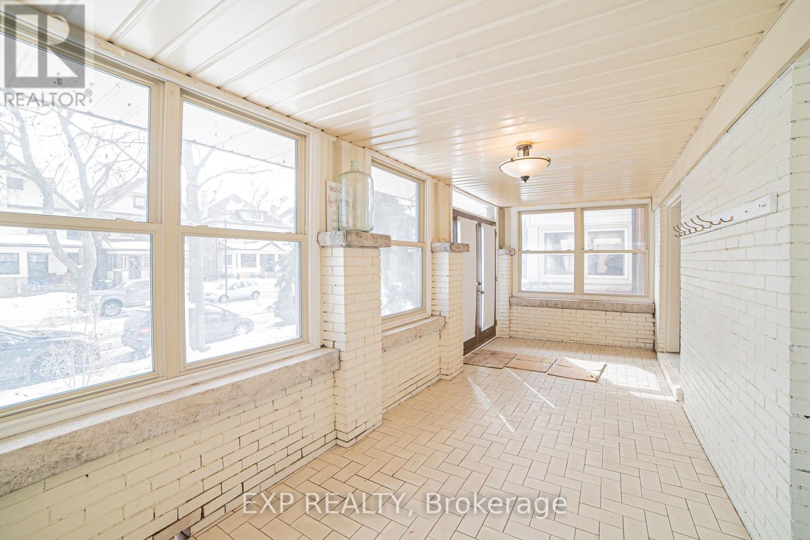 Residential Lease in Hamilton (Glenview) 3