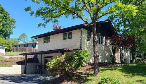 609 Crestview Ln, Morehead, KY, 40351-1061 | Card Image