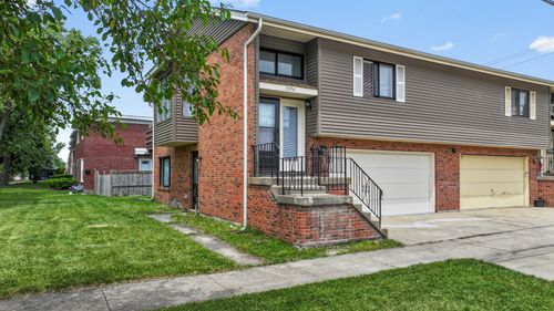 3354 Madison St, Skokie, IL, 60076-2954 | Card Image