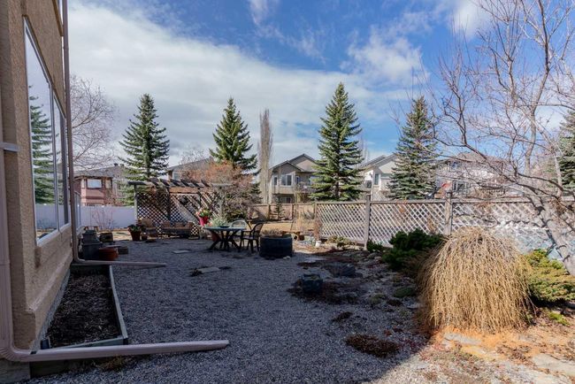 461 Sienna Heights Hill Sw, House other with 3 bedrooms, 3 bathrooms and 4 parking in Calgary AB | Image 25