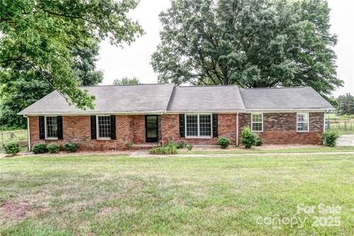 4716 Margaret Wallace Rd, Matthews, NC, 28105-0795 | Card Image