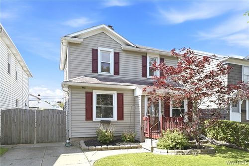 80 Mayville Ave, Buffalo, NY, 14217-1821 | Card Image