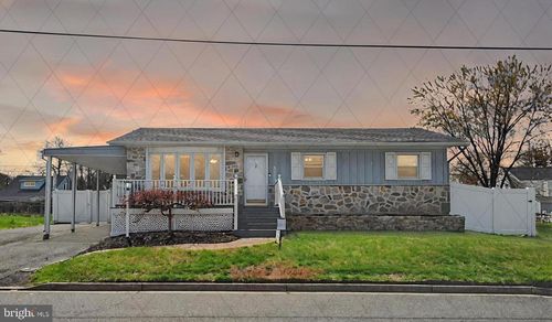 83 Castle Heights Ave, PENNSVILLE, NJ, 08070-2201 | Card Image