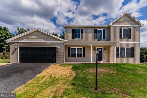 9 Dustin Dr, HALIFAX, PA, 17032-8612 | Card Image