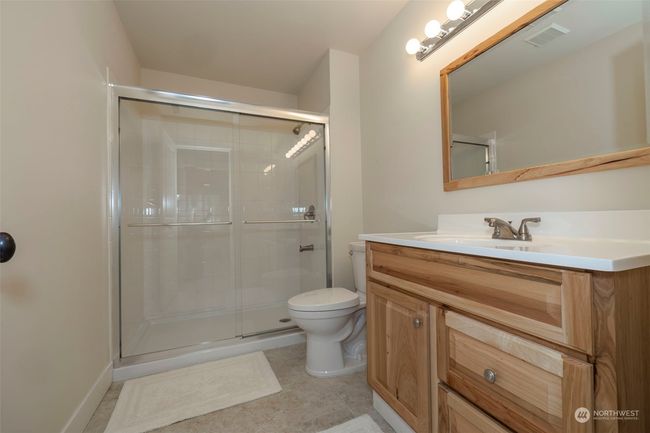 Full Bath off large Bonus room #1 | Image 33