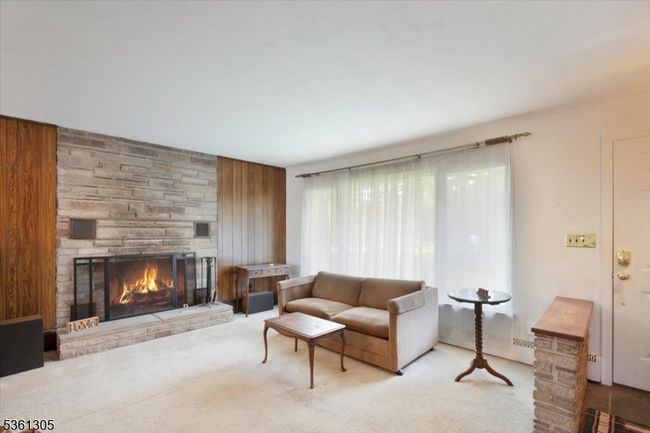 59 W Lake Shore Dr, House other with 3 bedrooms, 2 bathrooms and null parking in Rockaway NJ | Image 4