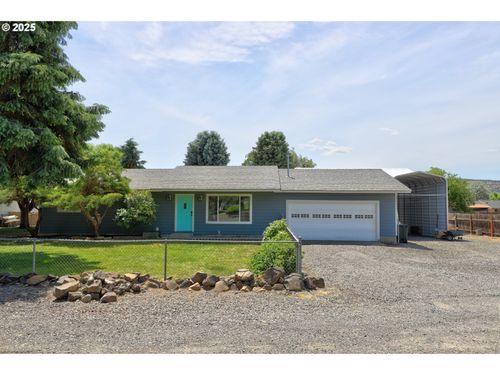 524 4th Ave, Dallesport, WA, 98617 | Card Image