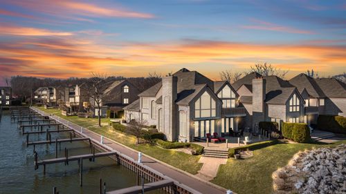 26421 Harbour Pointe Dr N, Harrison Township, MI, 48045-3214 | Card Image