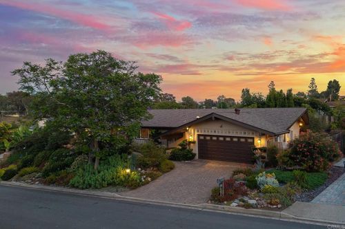1729 Circo Del Cielo Dr, El Cajon, CA, 92020-8109 | Card Image