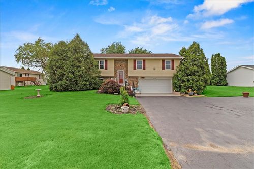 615 Mill St, North Lewisburg, OH, 43060-9635 | Card Image