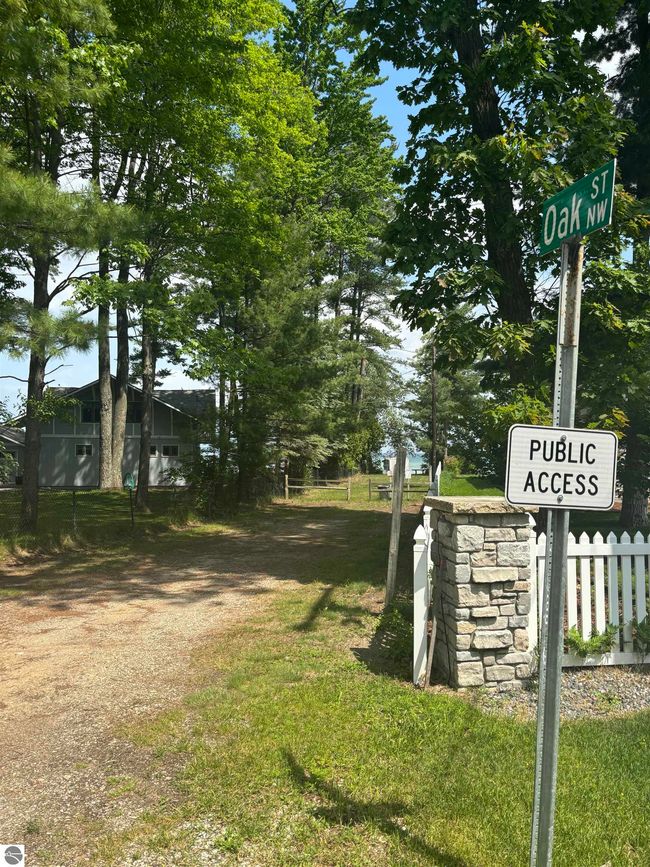 6015 Crystal Beach Rd Nw, House other with 4 bedrooms, 2 bathrooms and null parking in Rapid City MI | Image 34