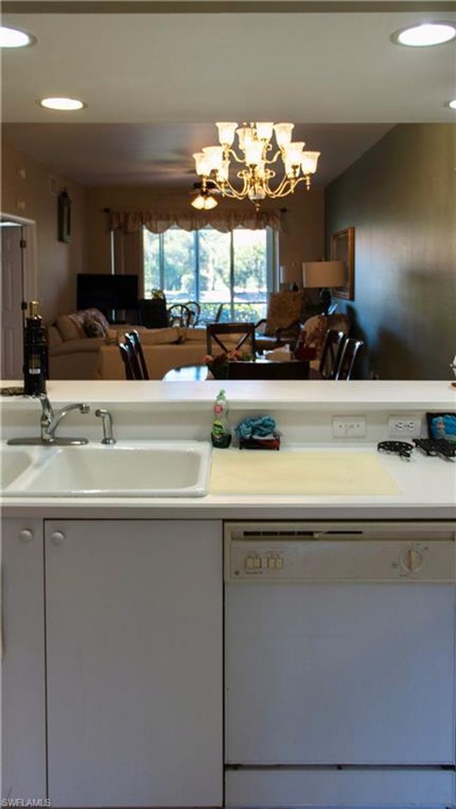 APT-401 - 6600 Beach Resort Dr, Condo with 2 bedrooms, 2 bathrooms and 1 parking in NAPLES FL | Image 7