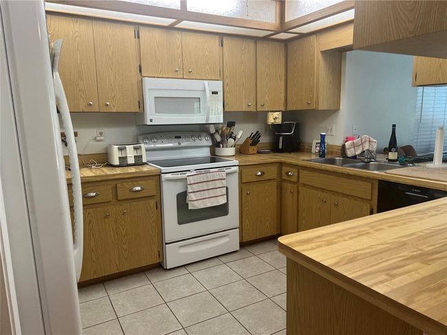 11029 Vanessa Ave, House other with 2 bedrooms, 2 bathrooms and null parking in ENGLEWOOD FL | Image 8