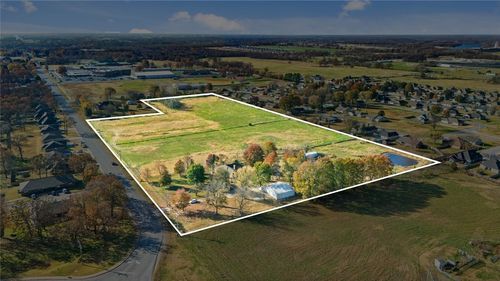 399 Pioneer Ln, Gentry, AR, 72734-9414 | Card Image