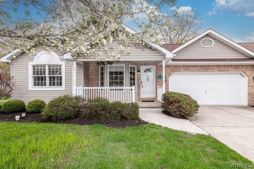 38 Cobblestone Ln, Amherst, NY, 14221-1663 | Card Image