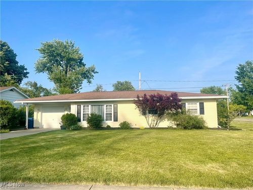 785 Howell St, Sheffield Lake, OH, 44054-1030 | Card Image