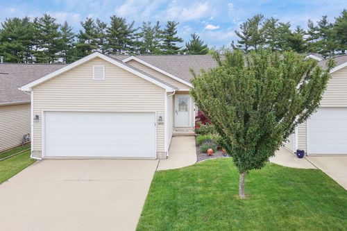 1015 Wartburg Dr, Bloomington, IL, 61704-8703 | Card Image