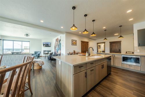 306-540 Nucleus Ave, Columbia Falls, MT, 59912-4074 | Card Image