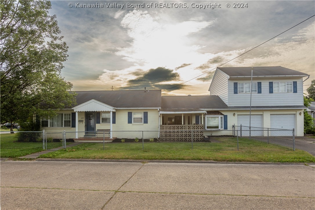 Washington Ave, Saint Albans, WV 25177