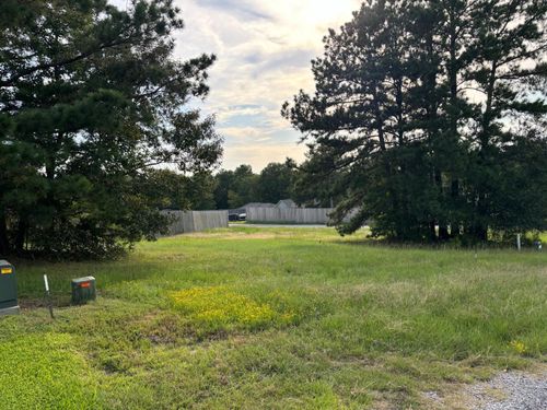 24 Silver Lakes Dr, Huntsville, TX, 77340-2384 | Card Image