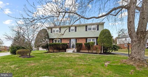 8620 Valleyfield Rd, Lutherville Timonium, MD, 21093-3930 | Card Image