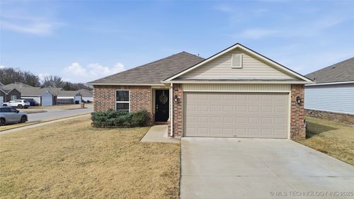 1536 S 30th Ct, Broken Arrow, OK, 74014-5052 | Card Image