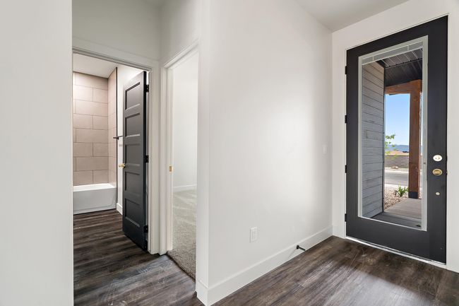 Entry | Image 4