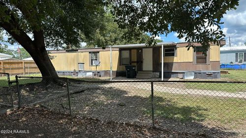 609 Texaco St, New Iberia, LA, 70563-1349 | Card Image