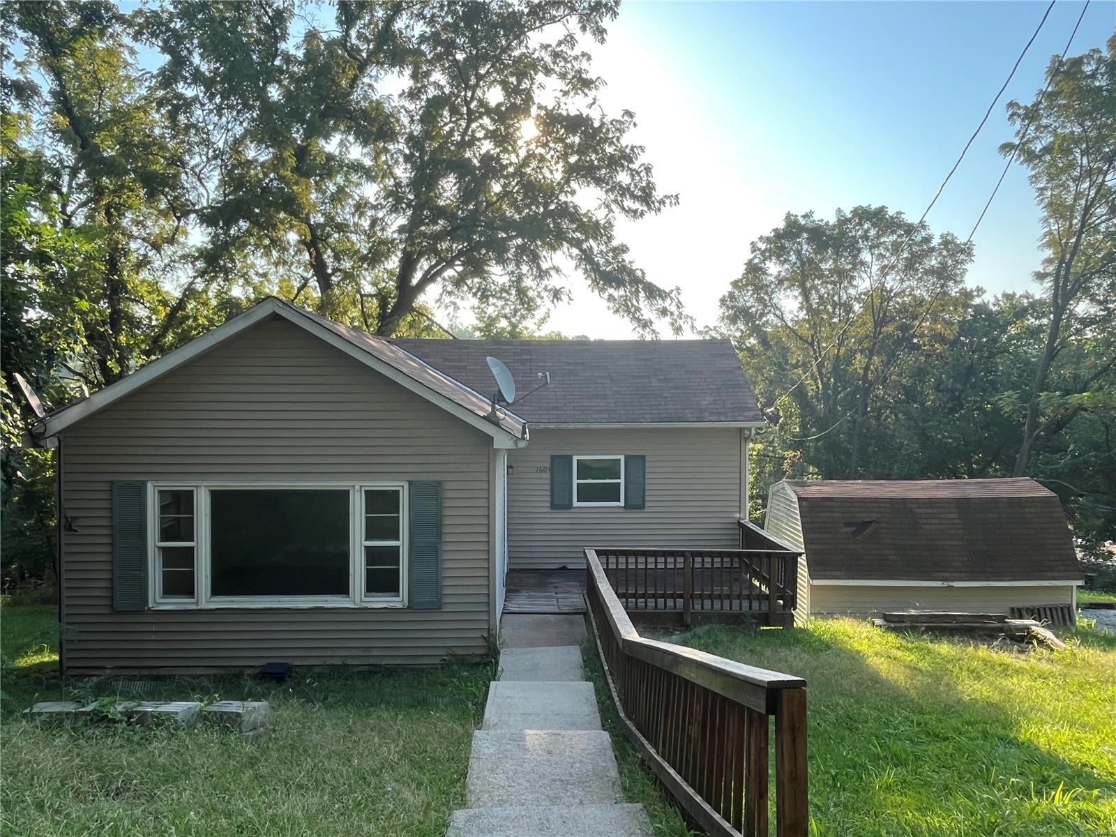 Sierra St, Hannibal, MO 63401