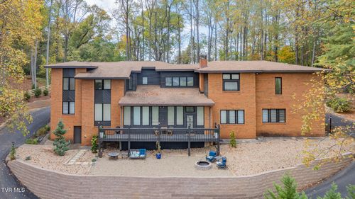 3606 Honeywood Dr, Johnson City, TN, 37604-1476 | Card Image