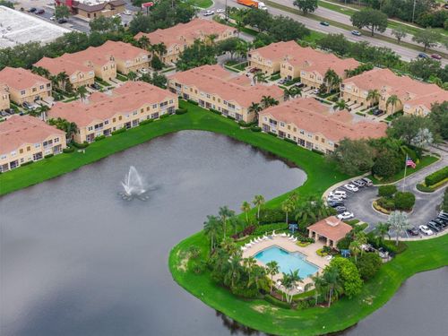 1-104-3831 Parkridge Cir, SARASOTA, FL, 34243-1457 | Card Image