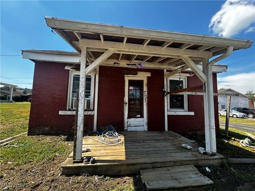 707 High St, Dresden, OH, 43821-9588 | Card Image