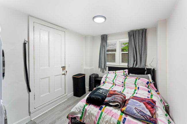247 Queen St, Home with 5 bedrooms, 2 bathrooms and null parking in Kingston ON | Image 9